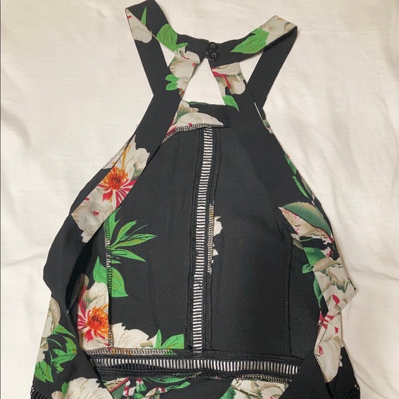 Sleeveless Summer Dress - Picture 5 of 8